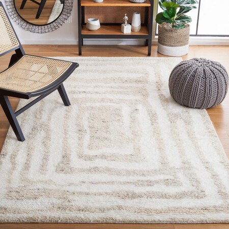 Safavieh 4 x 6 ft. Casablanca Contemporary Hand Knotted Square Area Rug, Ivory & Beige CSB541B-4